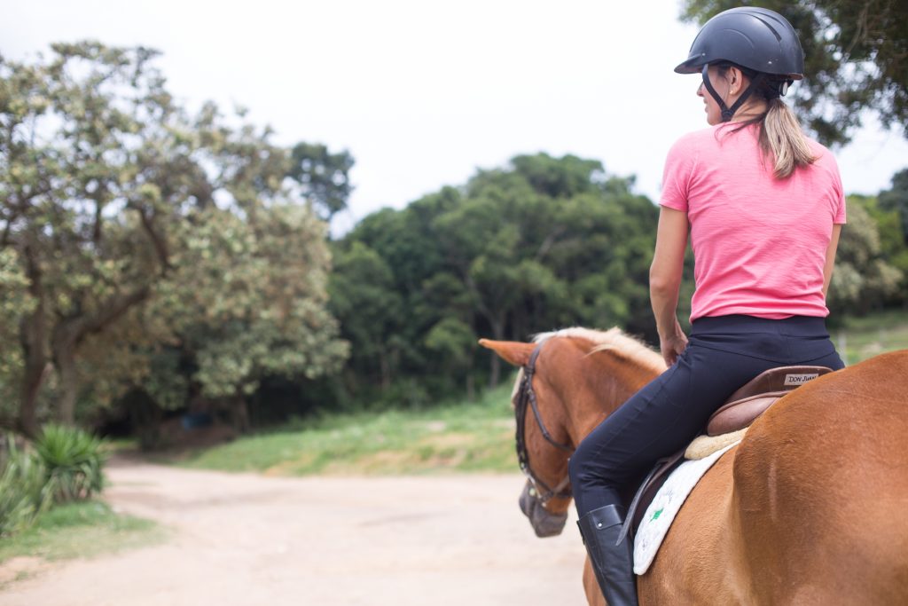 Benefícios de andar a cavalo