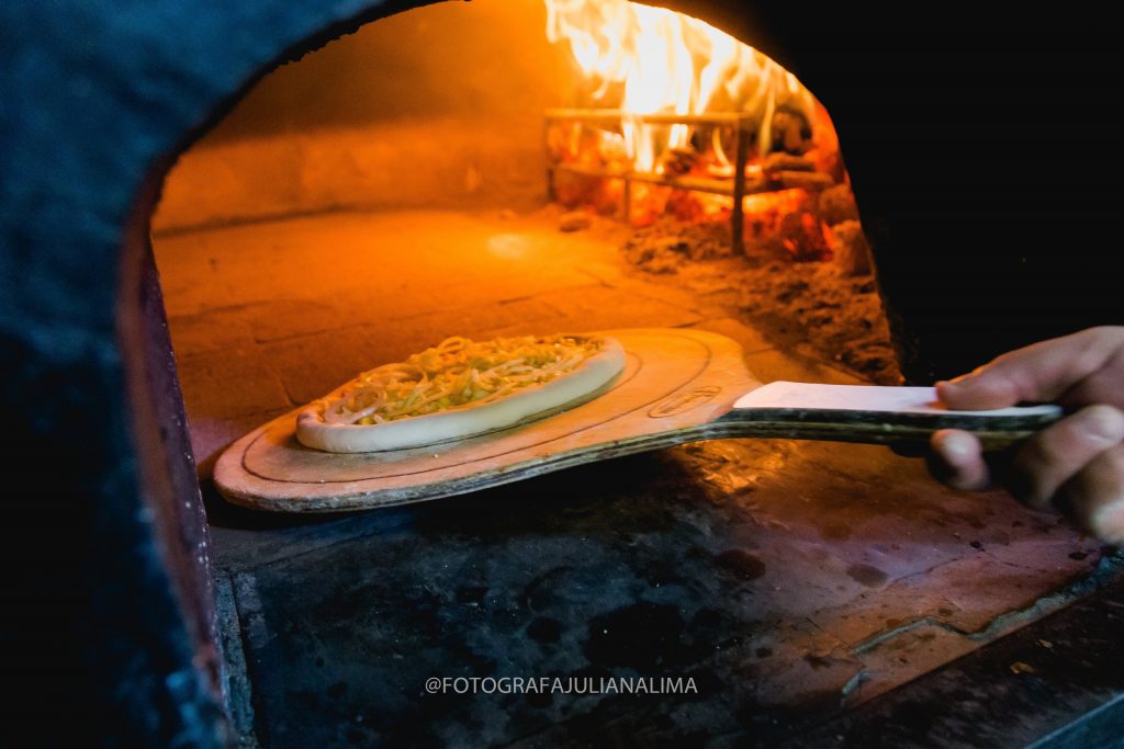 Pizza no forno de lenha Sr. & Sra. Pizza